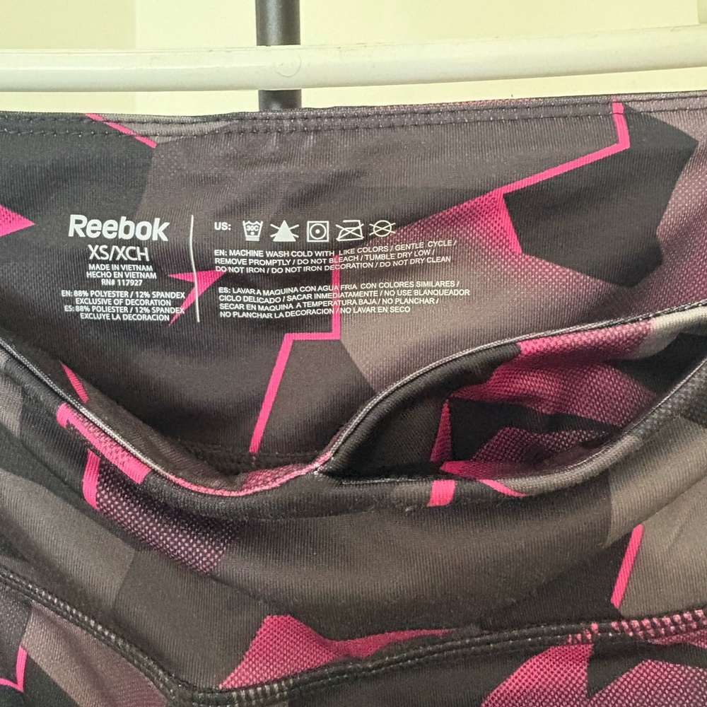 Reebok Black and Pink Geometric Leggings - Picture 3 of 3